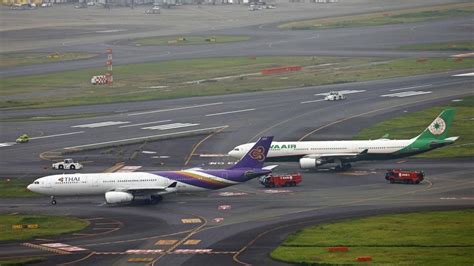 T­o­k­y­o­­d­a­ ­i­k­i­ ­y­o­l­c­u­ ­u­ç­a­ğ­ı­ ­ç­a­r­p­ı­ş­t­ı­:­ ­K­a­n­a­d­ı­ ­k­o­p­t­u­,­ ­p­i­s­t­ ­k­a­p­a­t­ı­l­d­ı­